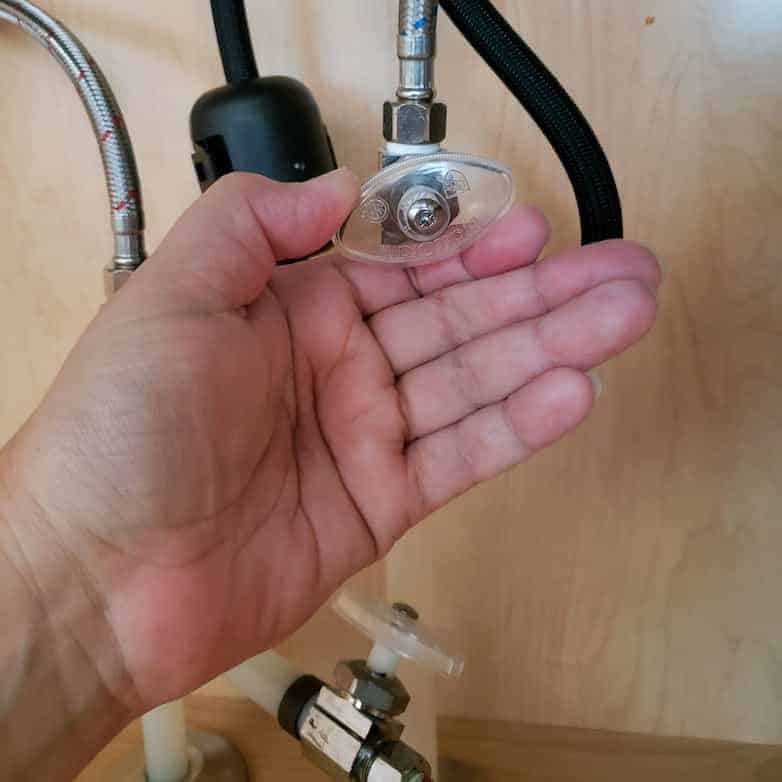Replacing a kitchen faucet - open water supply