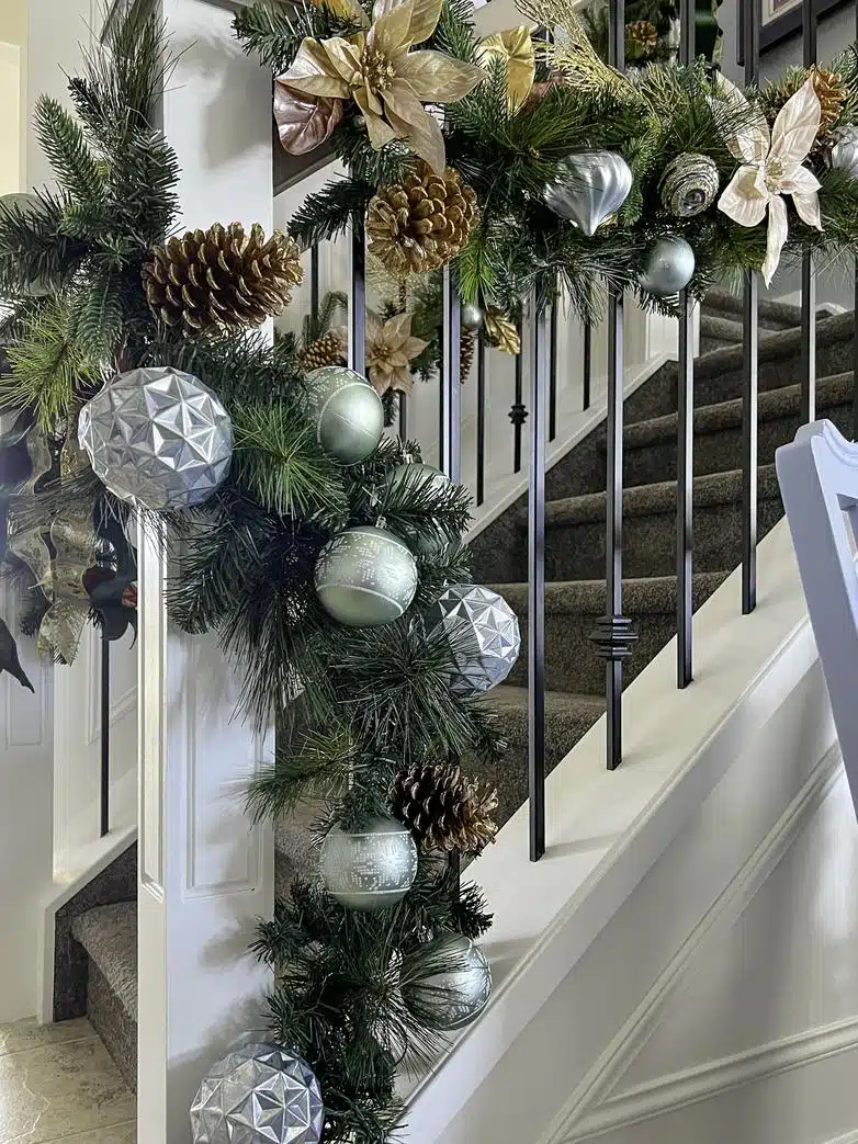 Christmas stairs0008